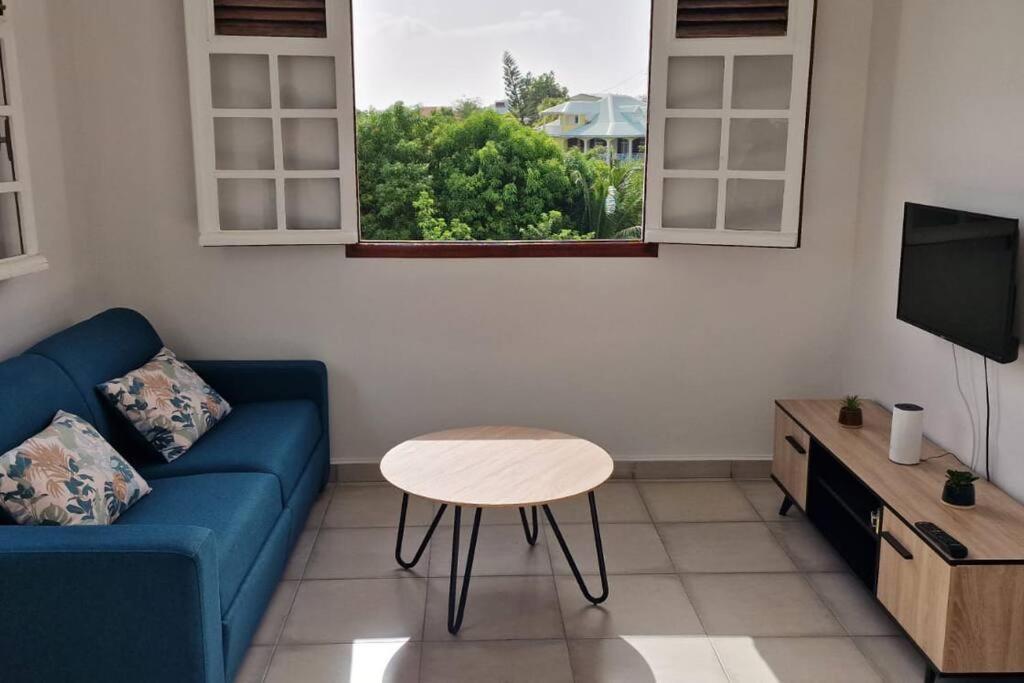 Joli T2 En Bas De Villa Vue Jardin Et Mer Vieux-Habitants Extérieur photo